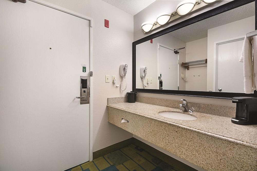 La Quinta Inn By Wyndham Auburn Worcester Eksteriør bilde